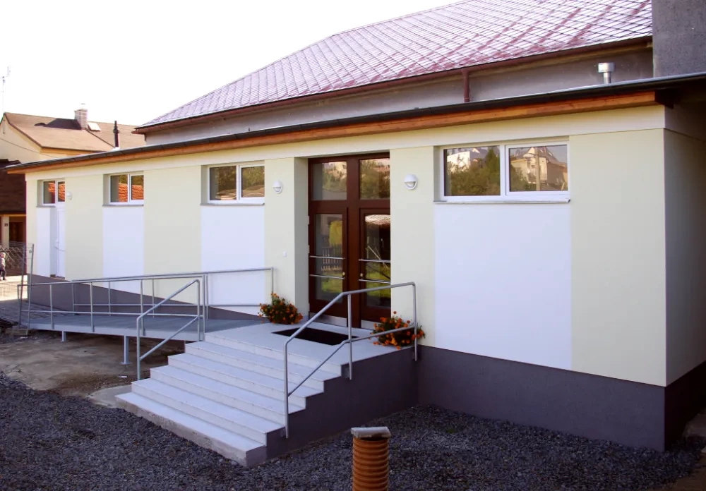 Přístavba a stavební úpravy obecního sálu, Hněvošice