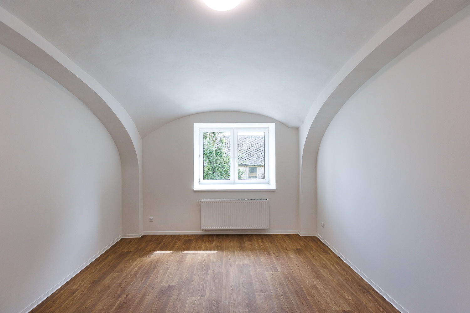 Bytový dům, Brumovice